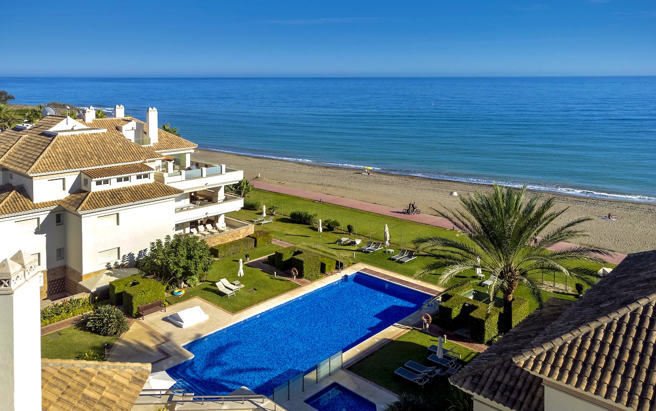 Heaven beach is an Exclusive Beachfront complex located in Guadalmansa Playa