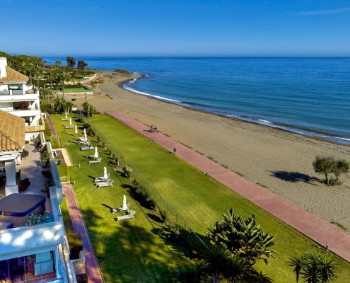 8 Heaven beach is an Exclusive Beachfront complex located in Guadalmansa Playa