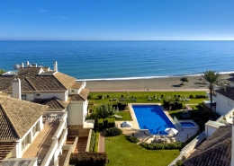 10 Heaven beach is an Exclusive Beachfront complex located in Guadalmansa Playa